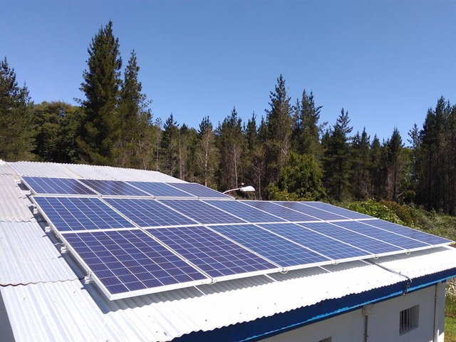 PuntoSolar_Proyecto_energía_-solar_Fotovoltaico_net-Metering_APR_SelvaOscura_TE4_SEC_Conadi_Temuco..jpg